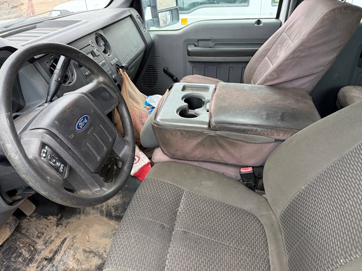 2012-ford-f350-xl-image-10