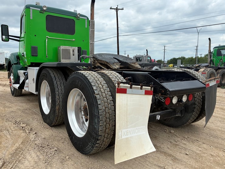 2019-kenworth-t880-image-6