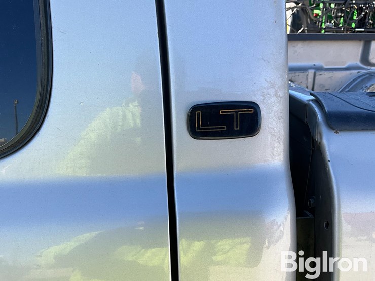 2006-chevrolet-silverado-2500-image-15