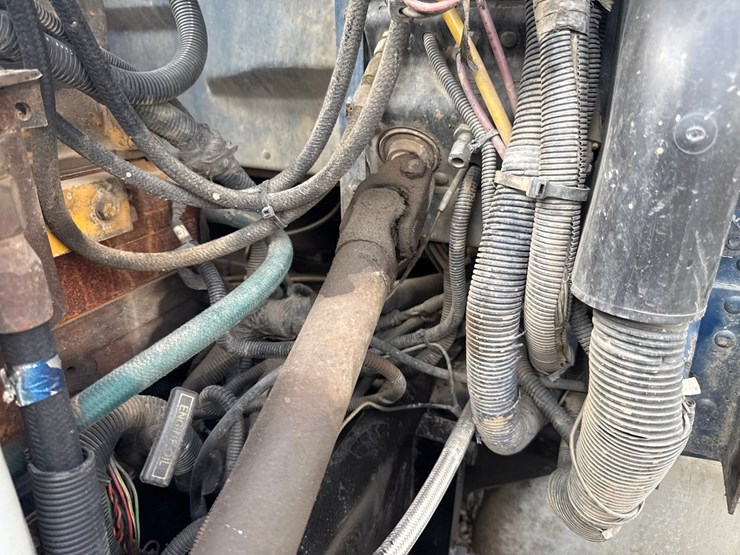 1999-caterpillar-c12-image-15