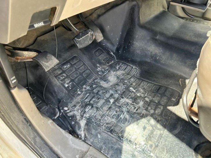 2010-ford-f250-xl-image-17