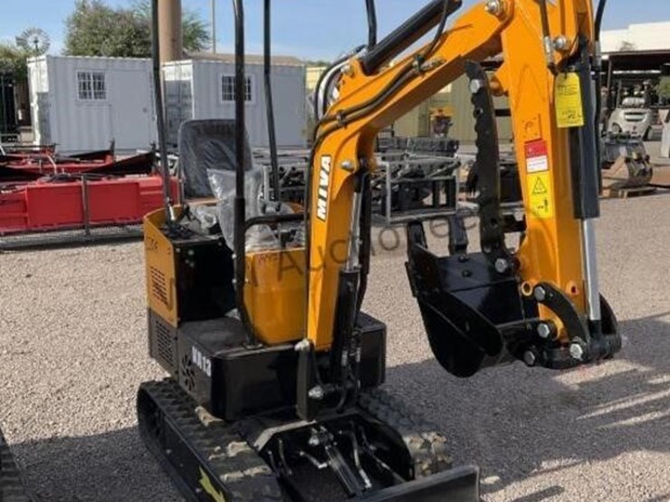 2026-miva-13-mini-excavator-image-1