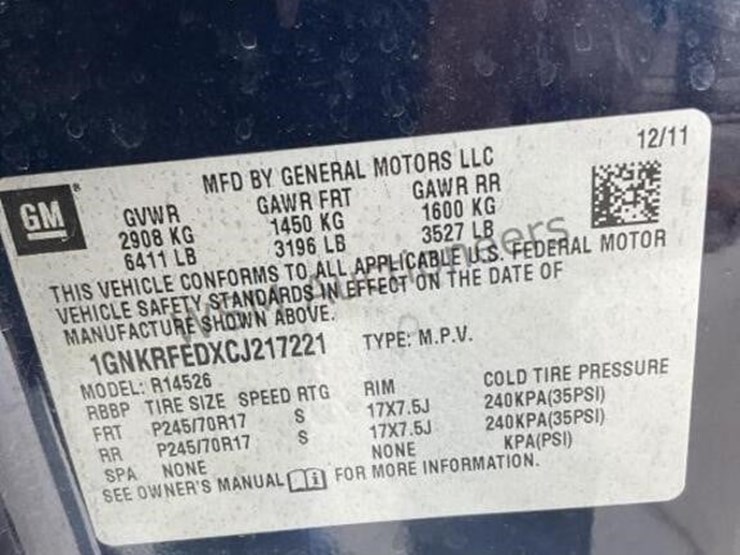 2012-chevrolet-traverse-ls-image-16