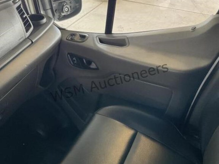 2020-ford-transit-image-22