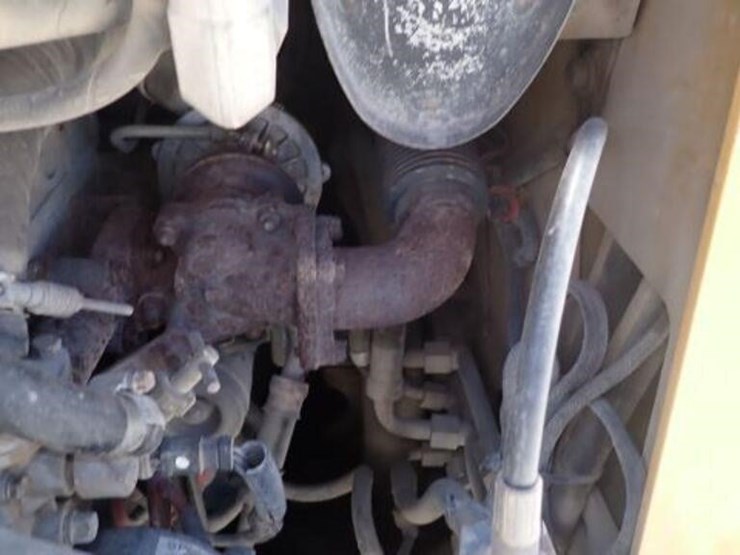 2009-caterpillar-232b-image-42