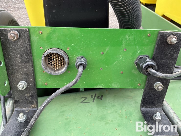 john-deere-7300-image-10