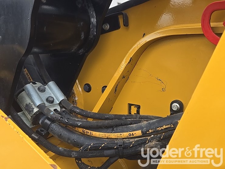 2024-caterpillar-255-image-31
