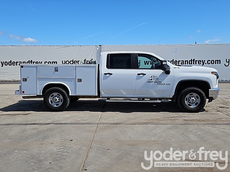 2022-chevrolet-2500hd-image-6