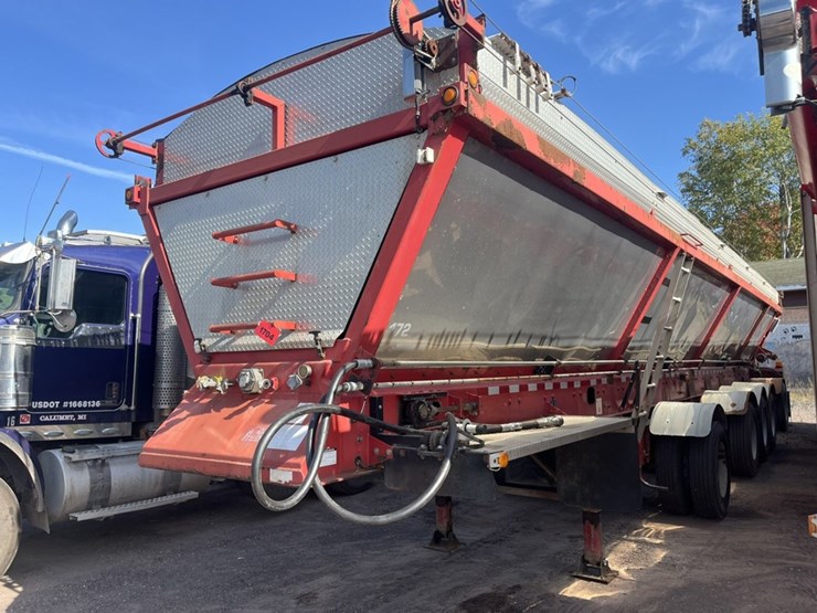 #1704-•-2006-abs-rc5-live-bottom-trailer-image-1