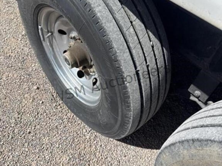 2005-thor-fury-toy-hauler-image-13