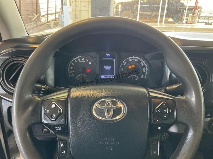 2018-toyota-tacoma-image-17