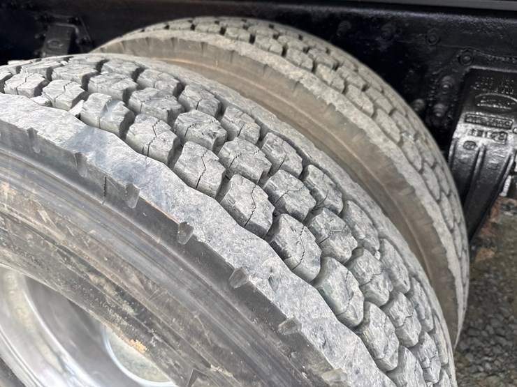 1999-caterpillar-c12-image-71