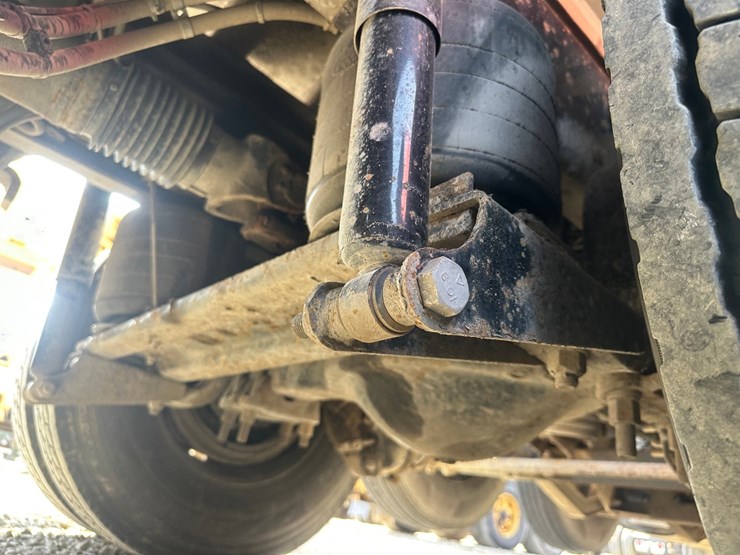 2019-massey-ferguson-8-image-71