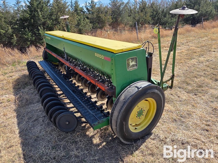 john-deere-8200-image-5