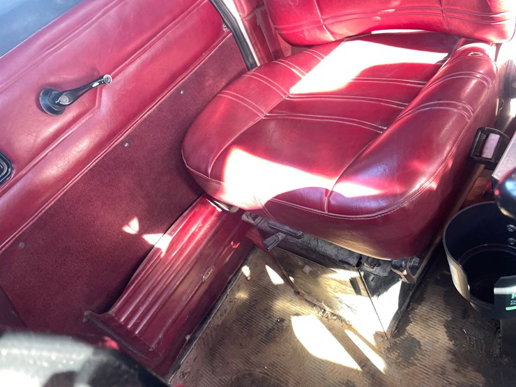 1998-peterbilt-378-image-54