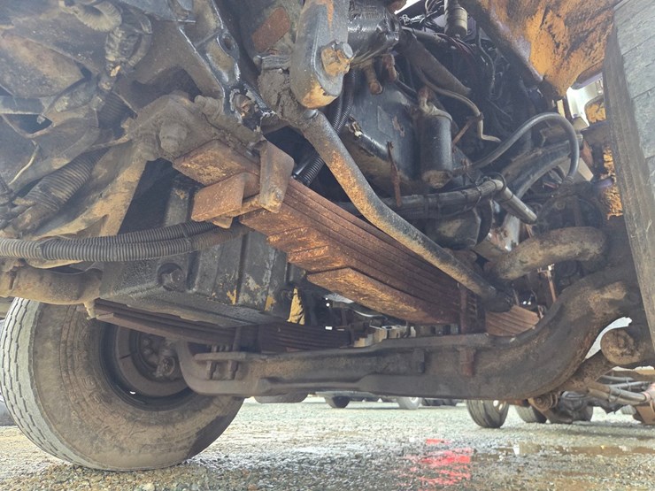 1995-peterbilt-357-image-62