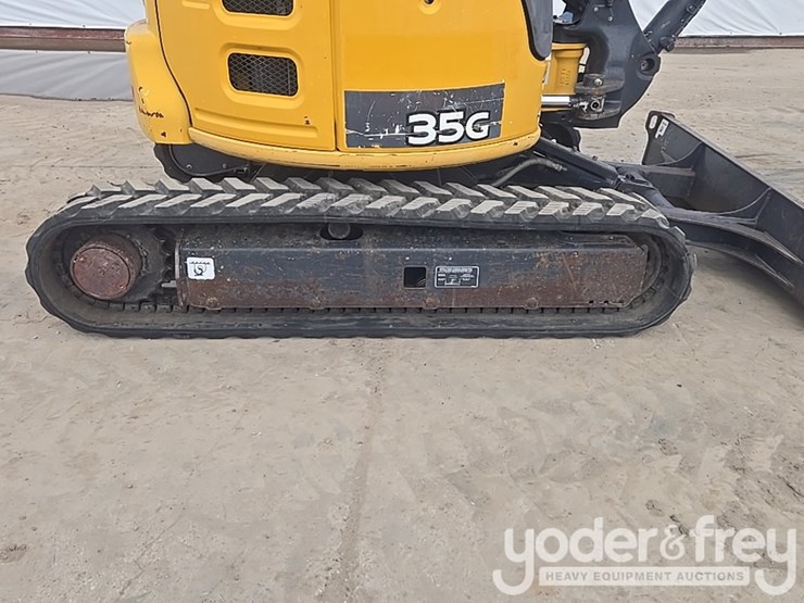 2019-deere-35g-image-15