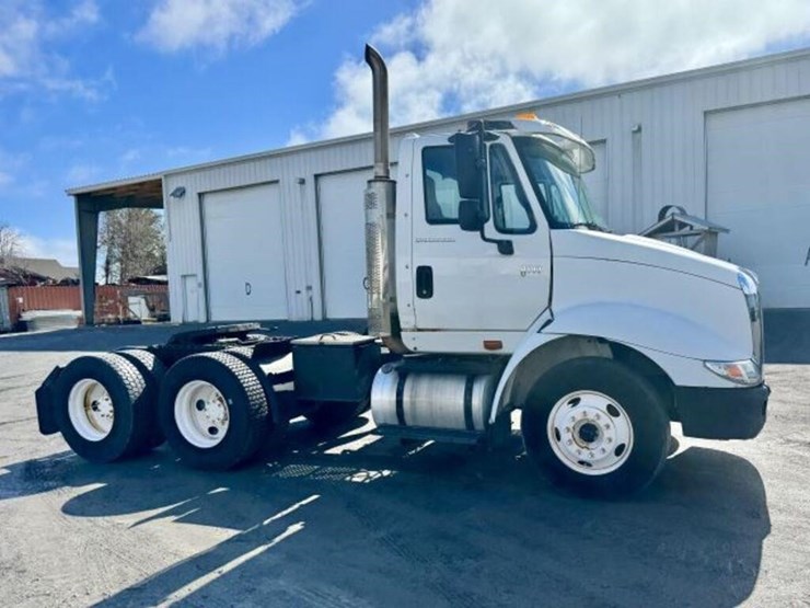 2004-international-8600-image-5