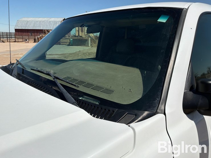 2004-chevrolet-silverado-3500-image-12