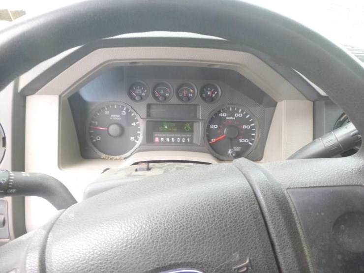 2008-ford-f550-image-23