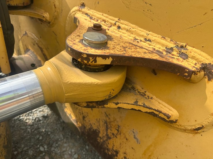 2006-deere-750j-lgp-image-27