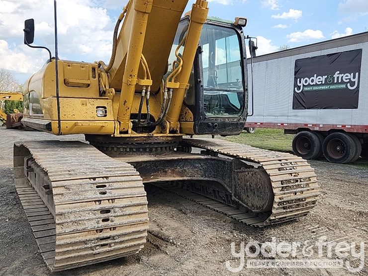 2005-caterpillar-330-image-10