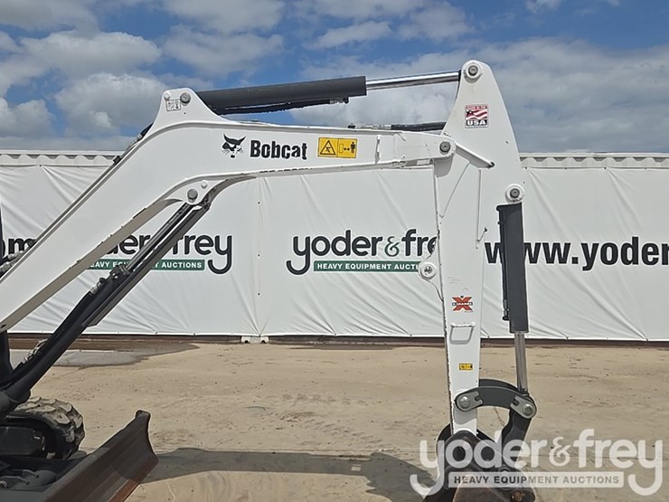 2021-bobcat-e35-image-34
