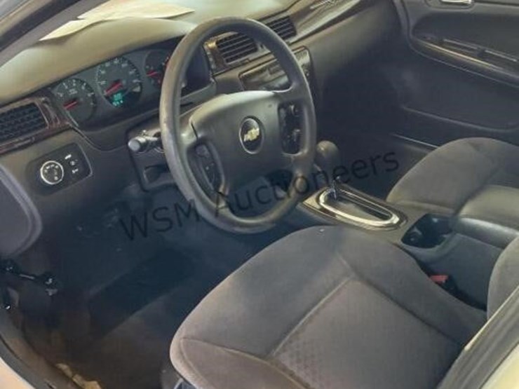 2015-chevrolet-impala-sdn-image-21