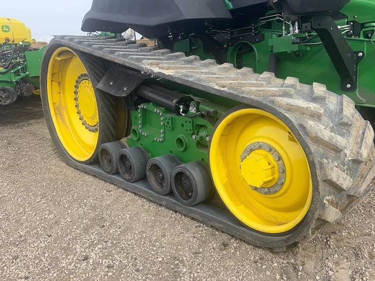 2022-john-deere-9rt-570-image-8