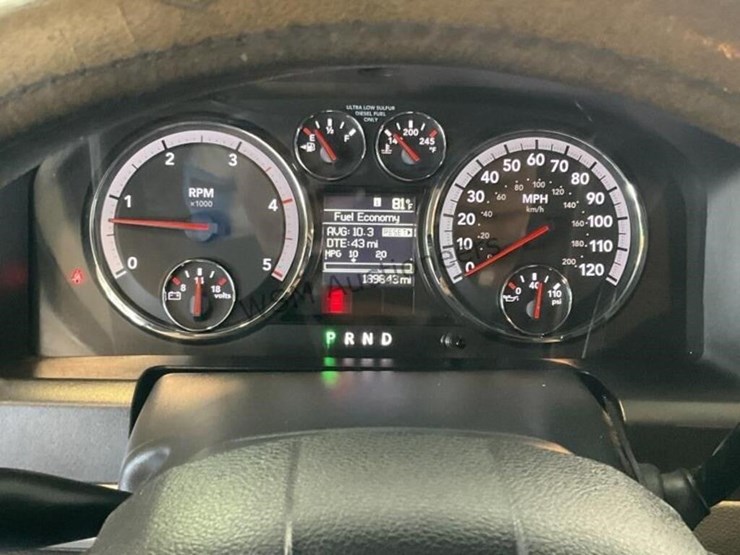 2012-dodge-3500-image-19