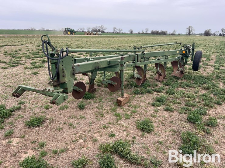 john-deere-f1350-image-1