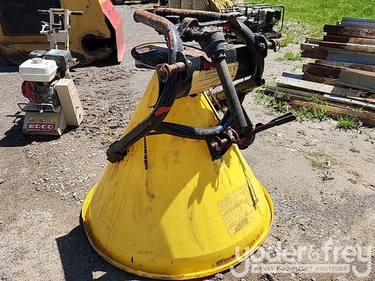 sundown-seeder-to-suit-tractor-image-4