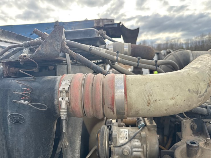 1999-caterpillar-c12-image-13