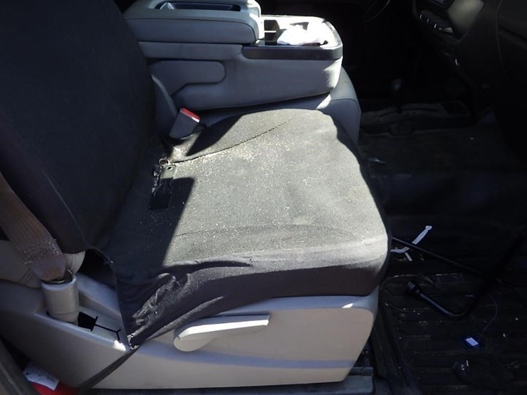 2017-chevrolet-silverado-1500-image-19