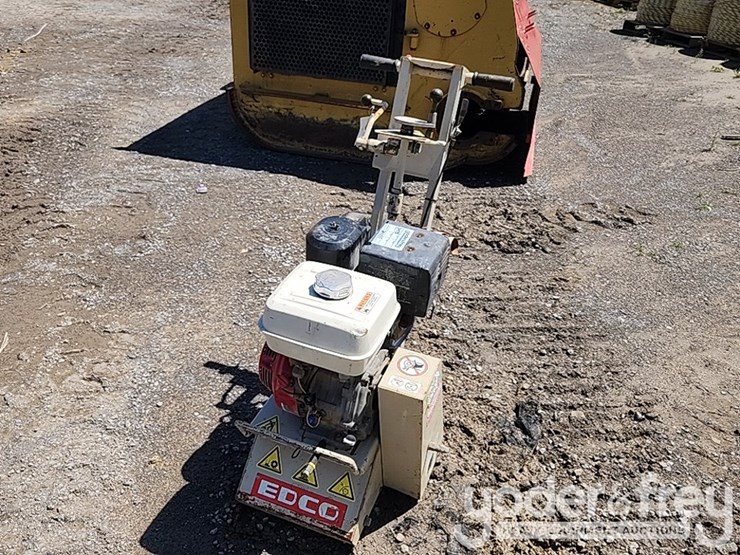 edco-concrete-grinder,-walk-behund-image-1