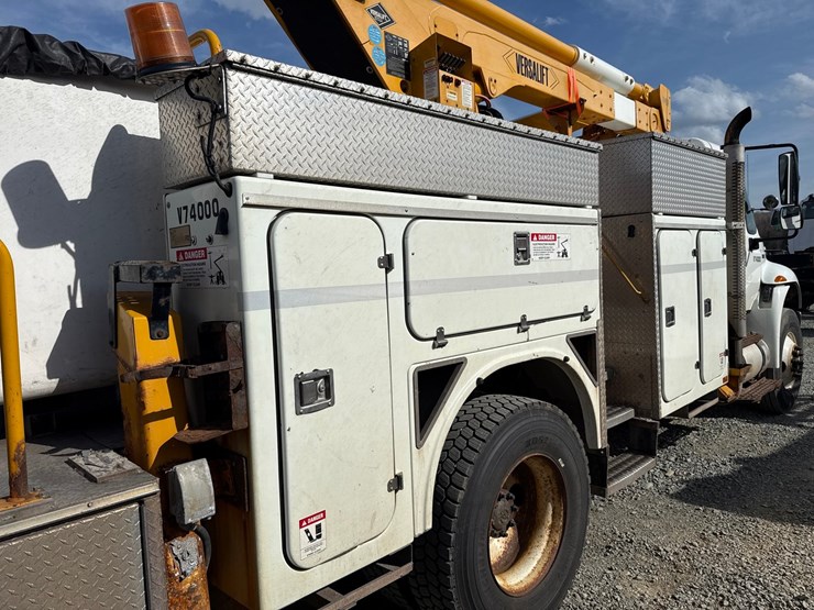 international-4400-sba-image-44