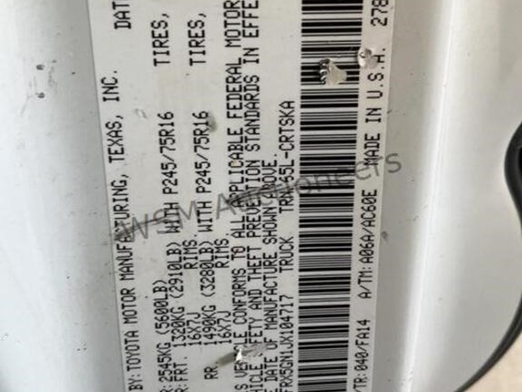 2018-toyota-tacoma-image-16