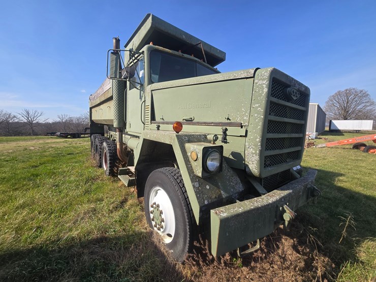#23785-•-1979-am-general-dumptruck-(nonrunner)-image-1