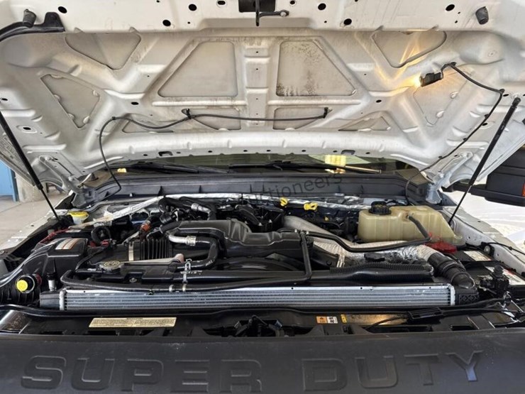 2014-ford-f550-image-11