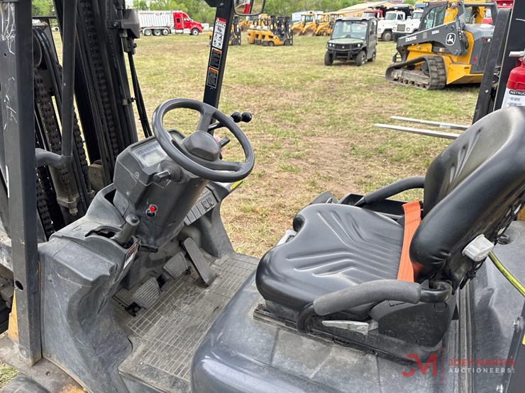 caterpillar-2c6000-image-12