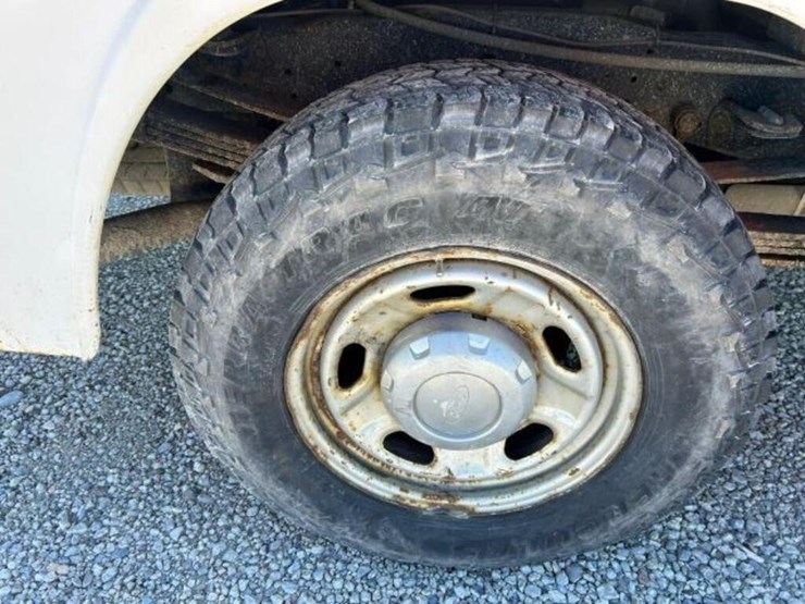 2010-ford-f250-xl-image-51