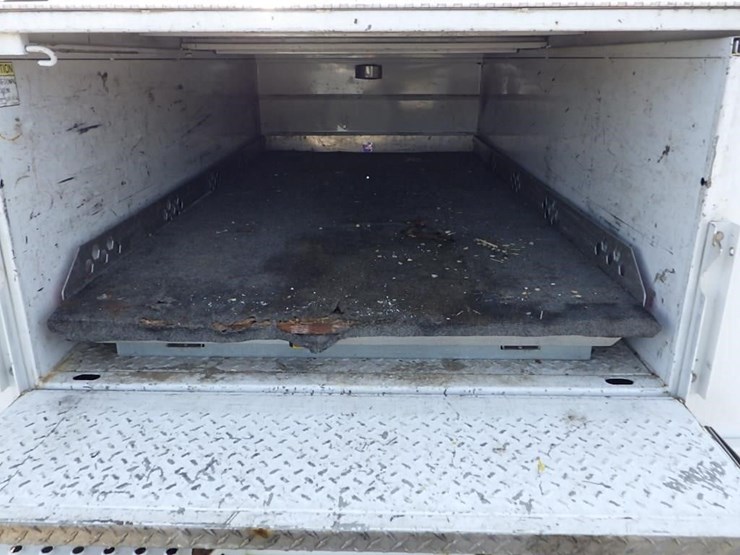 2017-chevrolet-2500hd-image-9