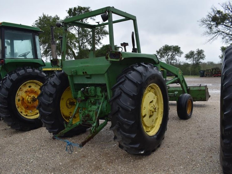 john-deere-4030-image-8