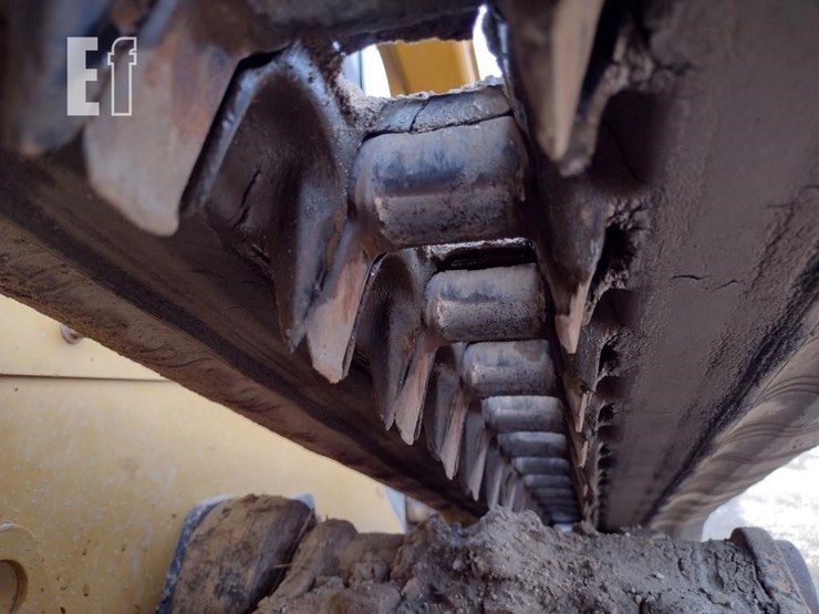 2020-caterpillar-259d3-image-24