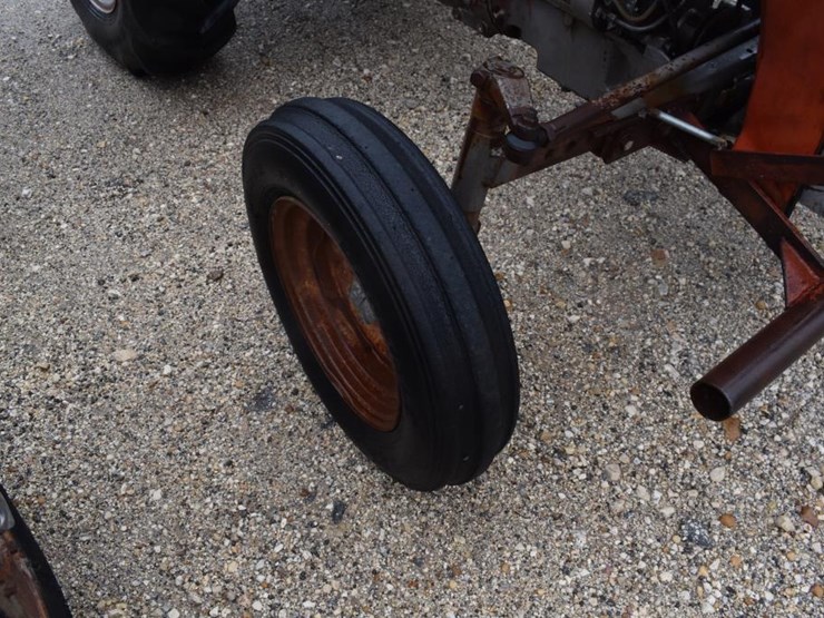 massey-ferguson-230-image-3