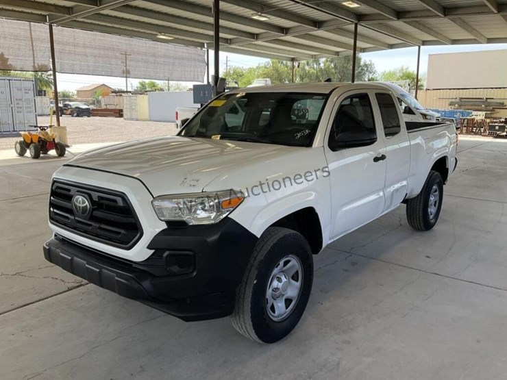 2018-toyota-tacoma-image-4