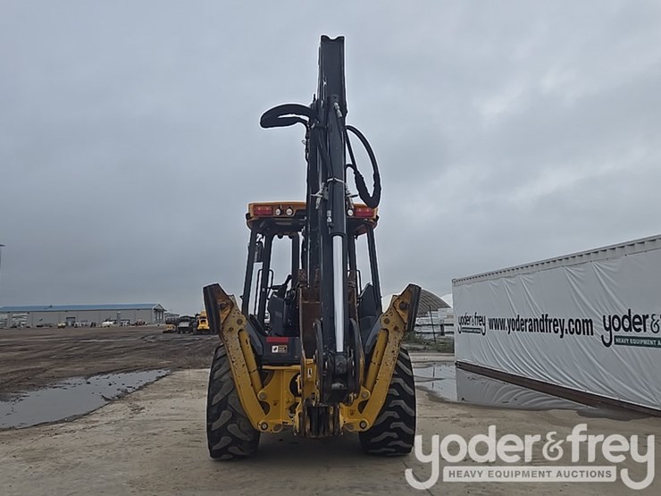 2021-deere-410l-image-4