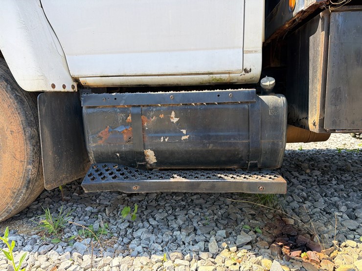 2003-caterpillar-c7-image-11