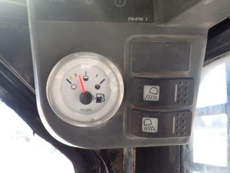 2009-caterpillar-232b-image-18