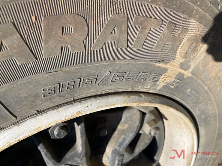 1984-mack-rd686s-image-7